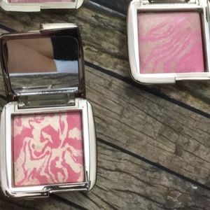Hourglass Blush Bundle @bellcourt2020